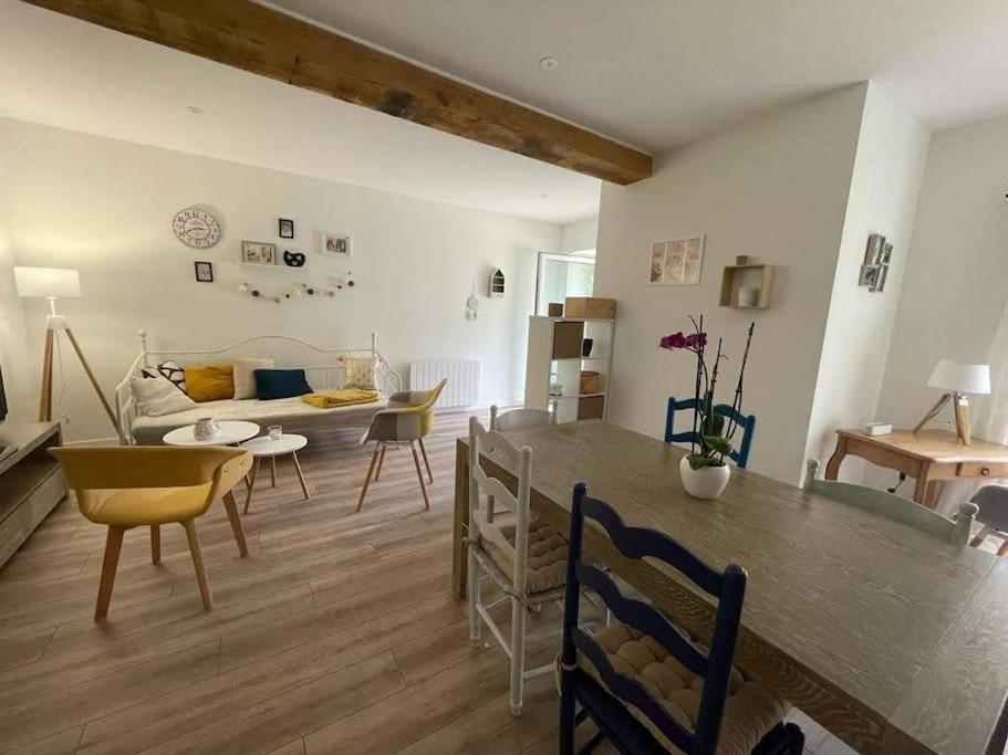 Gite De Charme - 3 Chambres, 5 Lits - De 4 A 7 Personnes Avanton Dış mekan fotoğraf