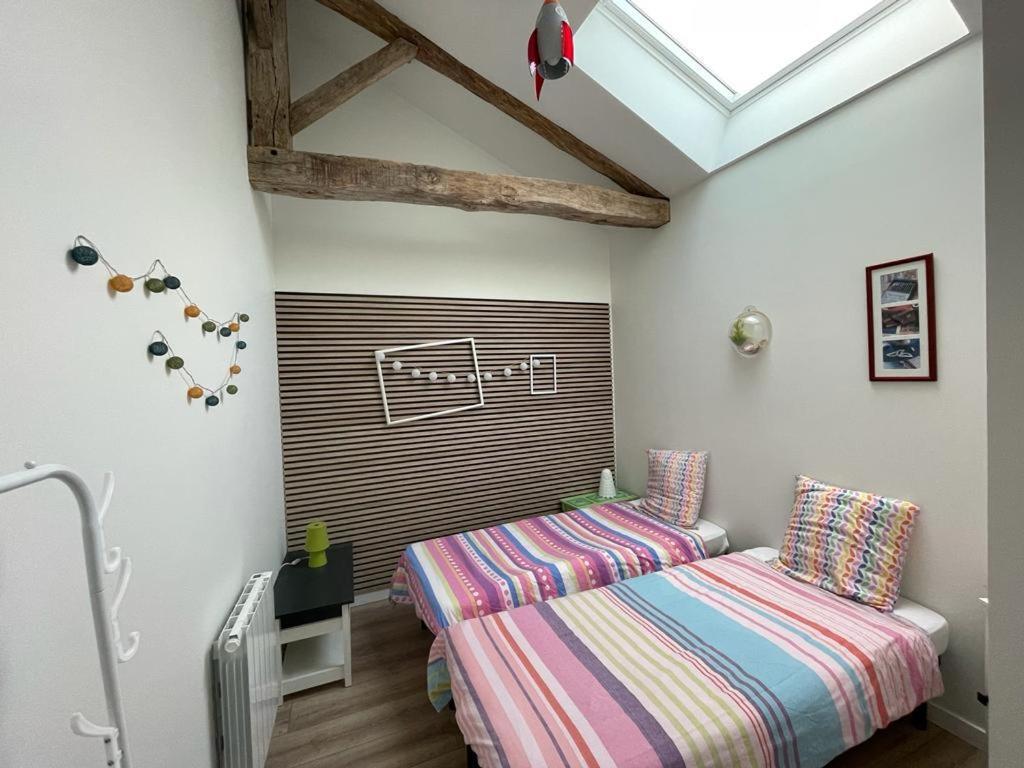 Gite De Charme - 3 Chambres, 5 Lits - De 4 A 7 Personnes Avanton Dış mekan fotoğraf